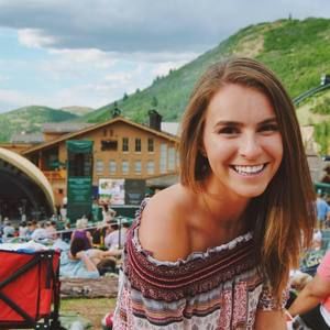 Meet your Posher, Brooke